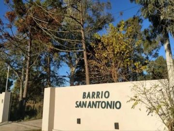 Casa en venta - 3 Dormitorios 3 Baños - Cochera - 190Mts2 - Los Hornos