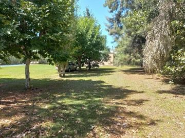 Casa quinta en venta - 3 Dormitorios 1 Baño - 1.800Mts2 - General Hornos