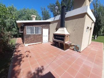 Casa quinta en venta - 3 Dormitorios 1 Baño - 1.800Mts2 - General Hornos