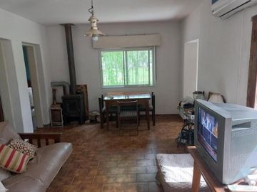 Casa quinta en venta - 3 Dormitorios 1 Baño - 1.800Mts2 - General Hornos