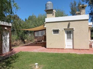 Casa quinta en venta - 3 Dormitorios 1 Baño - 1.800Mts2 - General Hornos