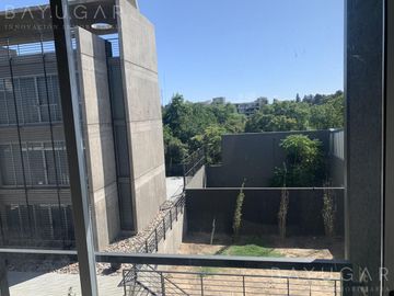 Alquiler /  Departamento 2 ambientes en Pilar / Apto Profesional