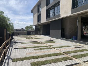 Alquiler /  Departamento 2 ambientes en Pilar / Apto Profesional