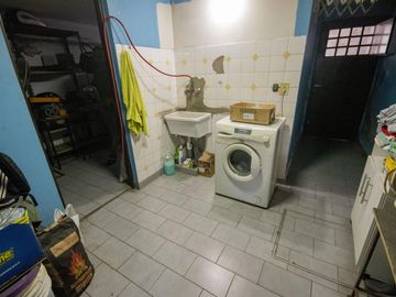 Casa de 4 ambientes con cochera en venta en Martinez