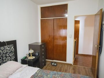 Casa de 4 ambientes con cochera en venta en Martinez