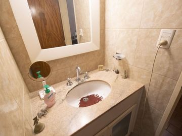 Casa de 4 ambientes con cochera en venta en Martinez