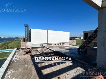 Casa en Venta 5 ambientes - Al Agua - Puertos Zona Norte