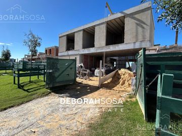 Casa en Venta 5 ambientes - Al Agua - Puertos Zona Norte