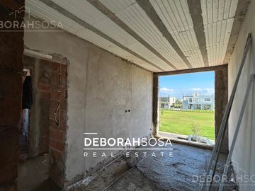 Casa en Venta 5 ambientes - Al Agua - Puertos Zona Norte
