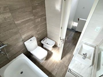 Casa en  VILLA BELGRANO 3 DORMITORIOS 3 BAÑOS