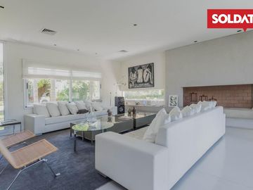 Venta casa al lago, Barrio Los Castores, Nordelta