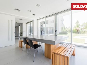 Venta casa al lago, Barrio Los Castores, Nordelta