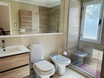 Casa en  venta Solar Del Bosque, Canning. 6 amb. 3 hab.