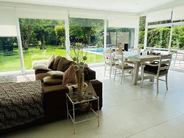 Casa en  venta Solar Del Bosque, Canning. 6 amb. 3 hab.
