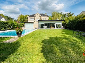 Casa en  venta Solar Del Bosque, Canning. 6 amb. 3 hab.