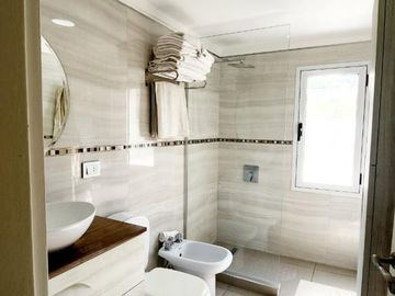Casa en  venta Solar Del Bosque, Canning. 6 amb. 3 hab.