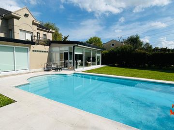 Casa en  venta Solar Del Bosque, Canning. 6 amb. 3 hab.