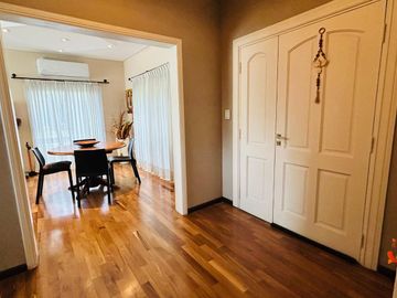 Casa en  venta Solar Del Bosque, Canning. 6 amb. 3 hab.