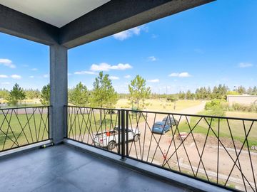 CASA EN VENTA 7 AMBIENTES CANNING