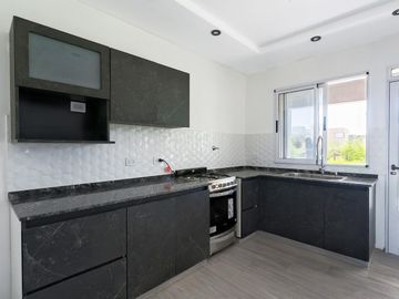 CASA EN VENTA 7 AMBIENTES CANNING