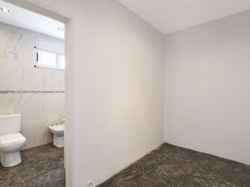 CASA EN VENTA 7 AMBIENTES CANNING