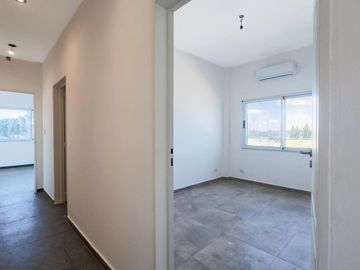 CASA EN VENTA 7 AMBIENTES CANNING