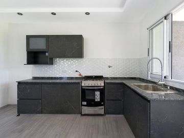 CASA EN VENTA 7 AMBIENTES CANNING