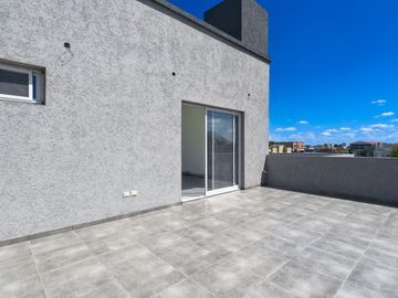 CASA EN VENTA 7 AMBIENTES CANNING