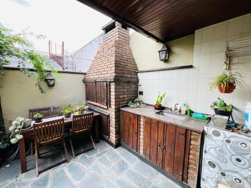 Casa de 4 ambientes en venta en Martínez
