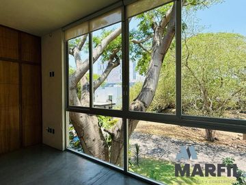Hermosa Residencia en Venta en Condominio Privado Las Parotas Colima