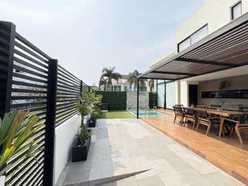 Casa Amueblada en Venta en Fraccionamiento Las Palmas, Medellín, Veracruz.