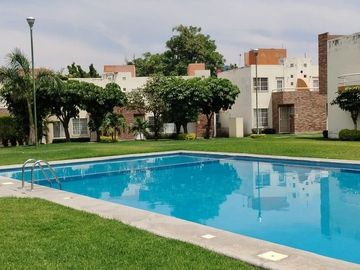 Casa en venta en condominio con vigilancia las 24hrs, Emiliano Zapata