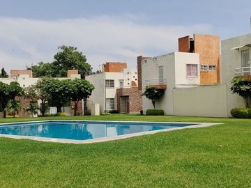 Casa en venta en condominio con vigilancia las 24hrs, Emiliano Zapata