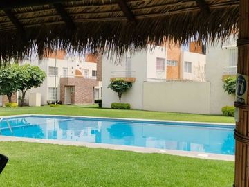 Casa en venta en condominio con vigilancia las 24hrs, Emiliano Zapata