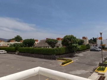 Casa en venta en condominio con vigilancia las 24hrs, Emiliano Zapata