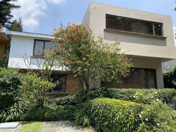 VENTA CASA EN CONDOMINIO JARDINES DEL PEDREGAL