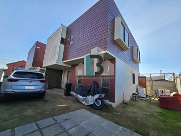 Vende Casa Villa Alemana 3D+3B