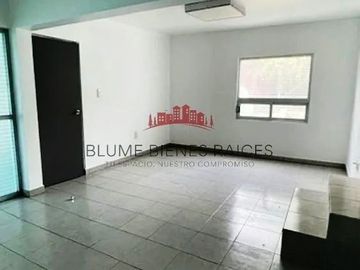 Renta oficinas en Av. Universidad - Chimalistac, con terraza