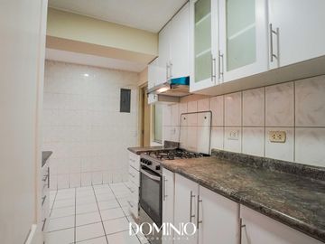 Departamento con terraza en 1er piso elevado a pasos del Pentagonito