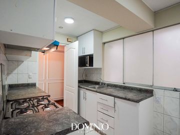 Departamento con terraza en 1er piso elevado a pasos del Pentagonito