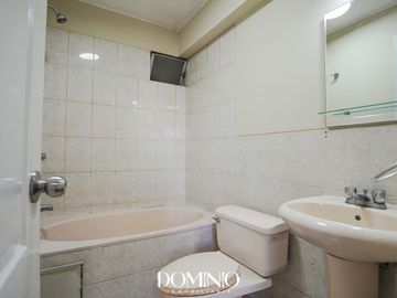 Departamento con terraza en 1er piso elevado a pasos del Pentagonito