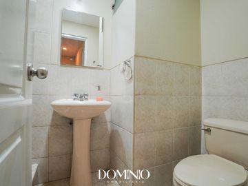 Departamento con terraza en 1er piso elevado a pasos del Pentagonito