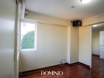 Departamento con terraza en 1er piso elevado a pasos del Pentagonito