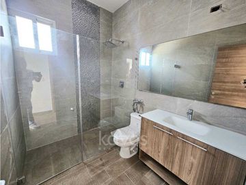 EN VENTA - BELLA VISTA - PENTHOUSE