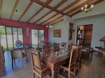 Casa en venta en LA REINA
