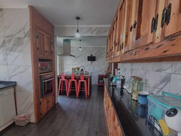 Casa en venta en LA REINA
