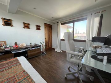 Casa en venta en LA REINA