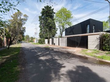 Casa a estrenar City bell 3 dormitorios+pileta