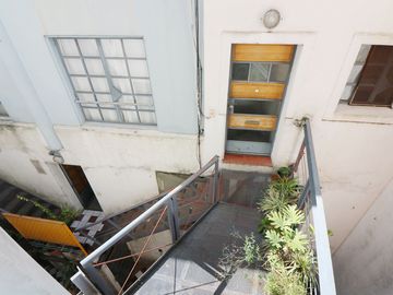 DUPLEX 3 AMB C/ PATIO Y COCHERA - VENTA/ SAN TELMO