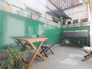 DUPLEX 3 AMB C/ PATIO Y COCHERA - VENTA/ SAN TELMO